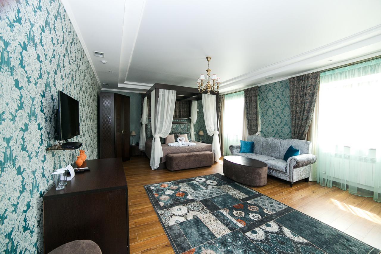 Park Hotel Karagandy Exterior foto