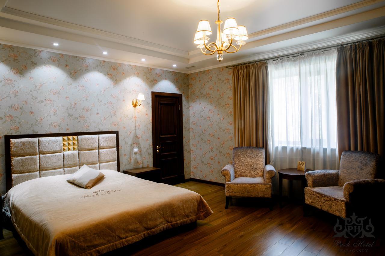 Park Hotel Karagandy Exterior foto